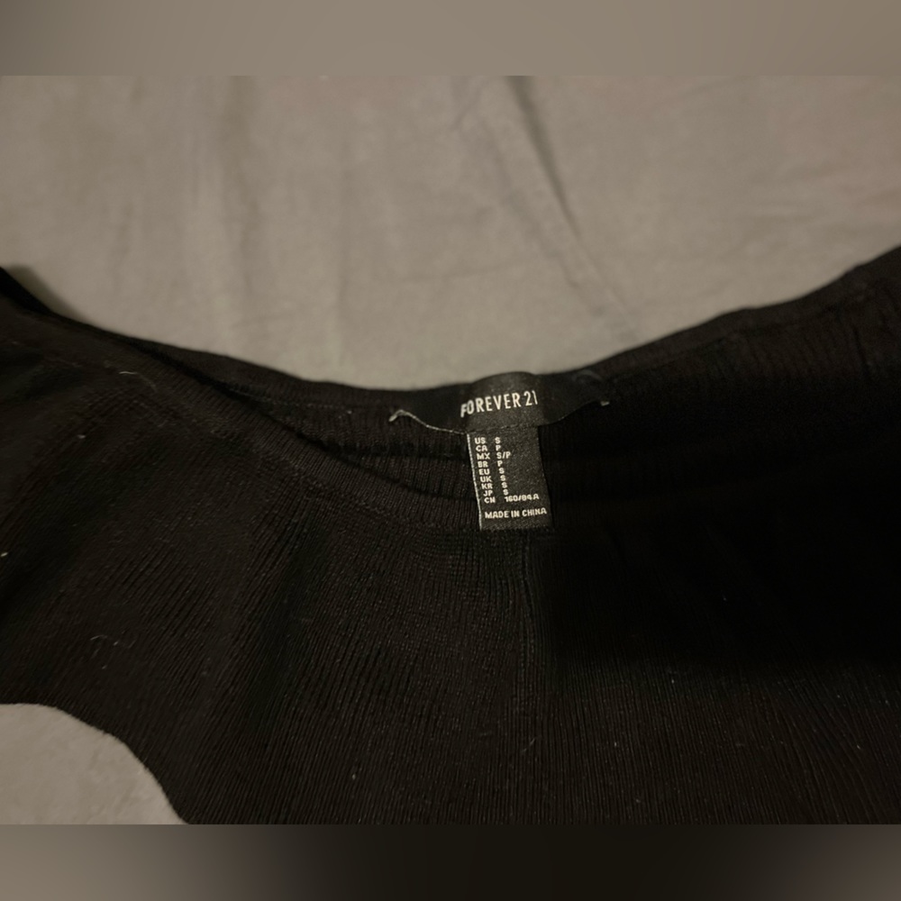 Off the shoulder crop - Picture 2 of 2